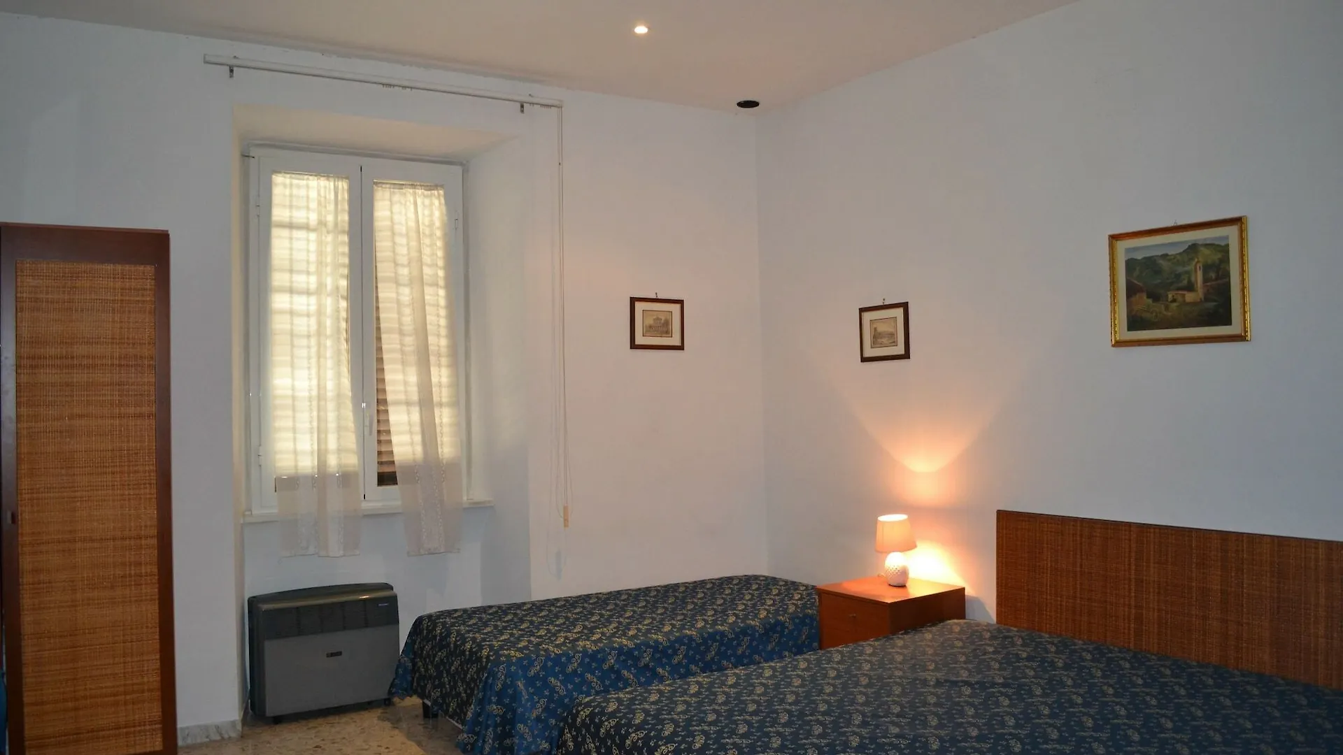 ** Pensión Hotel Domus Ferraro Roma Italia