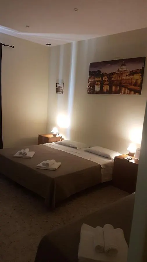 Domus Ferraro Guest House Rome 2*,  Italy
