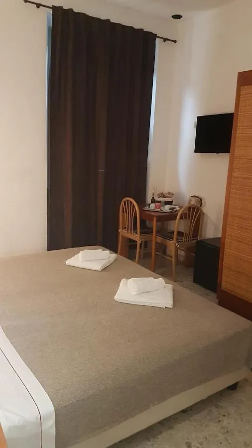Domus Ferraro Guest House Rome